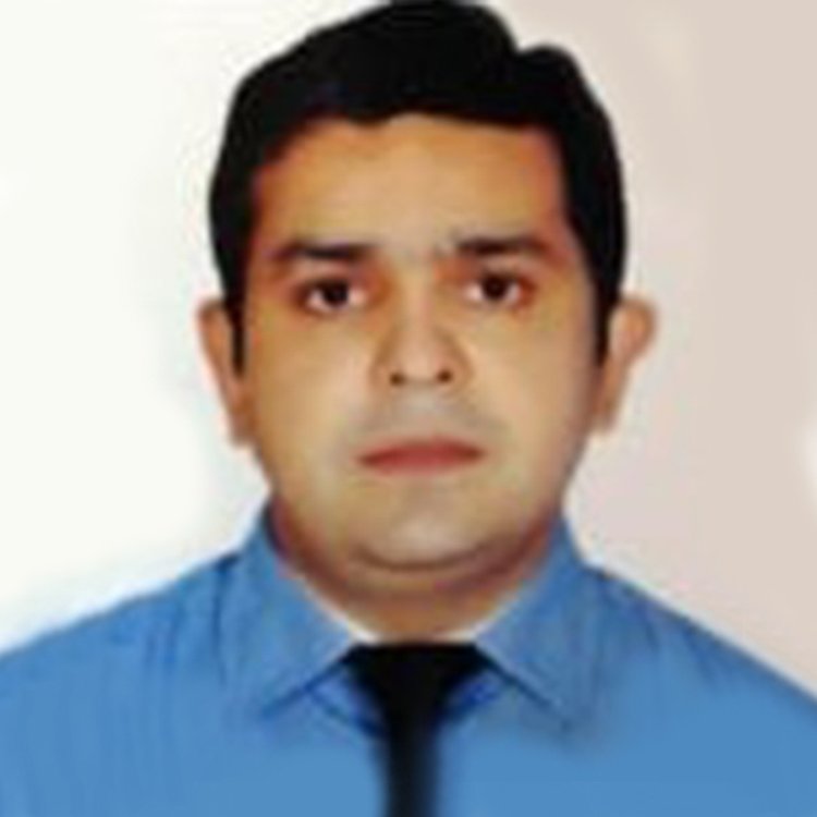 Dr. Naveen Bhatia